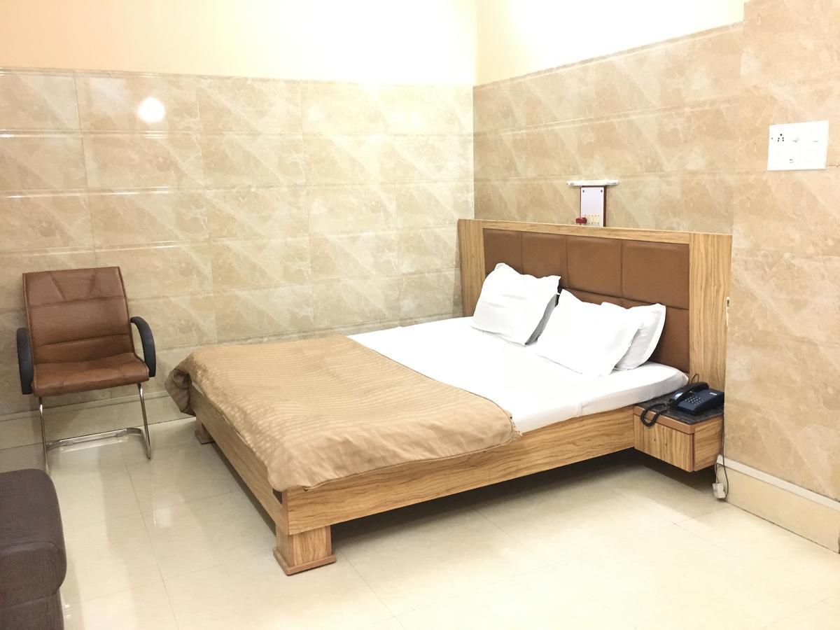 Nalanda Hotel Jamshedpur Extérieur photo